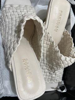 (Category: ) located in . Submitted by essypreloved (Listing ID 1411339859, Image 1). Description: .