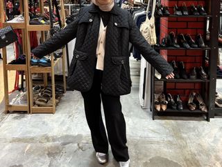 (Category: ) located in . Submitted by timeslesswardrobe (Listing ID 1411281463, Image 1). Description: .