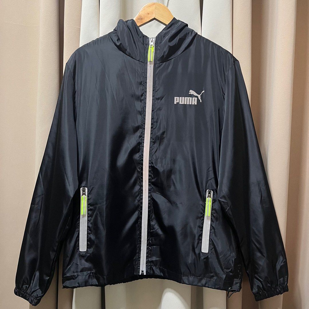PUMA Black Windbreaker Jacket (Category: Coats, Jackets and Outerwear) located in Bulacan. Submitted by ishrm (Listing ID 1411375749, Image 1). Description: Large L - 27in W - 23.5in Sleeves - 26in Shoulders - 19in MOD: J&T only MOP: GCash Note: no tag, not guaranteed authentic.