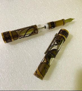 (Category: ) located in . Submitted by modchic (Listing ID 1411325024, Image 1). Description: .