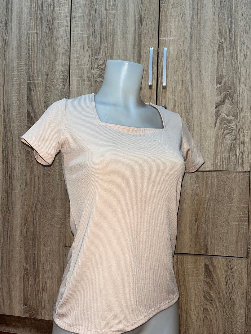 Square Neck Top - Small (Category: Blouses) located in Manila. Submitted by magsdraft (Listing ID 1411370493, Image 1). Description: .