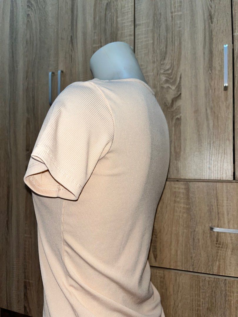 Square Neck Top - Small (Category: Blouses) located in Manila. Submitted by magsdraft (Listing ID 1411370493, Image 2). Description: .