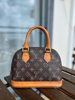 (Category: ) located in . Submitted by lastthriftbag (Listing ID 1411313782, Image 1). Description: .