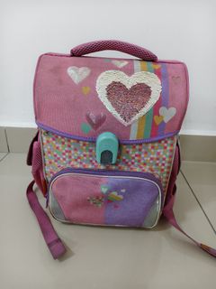 (Category: ) located in . Submitted by aileenong (Listing ID 1411398499, Image 1). Description: .