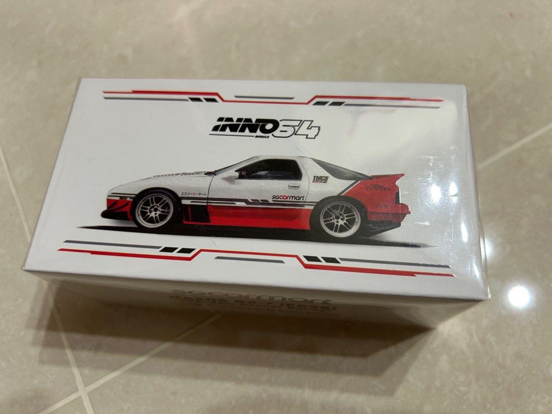 Mô hình xe Mazda RX7 (FC3S) PANDEM AERO Widebody Kit tỉ lệ 1:64 Inno