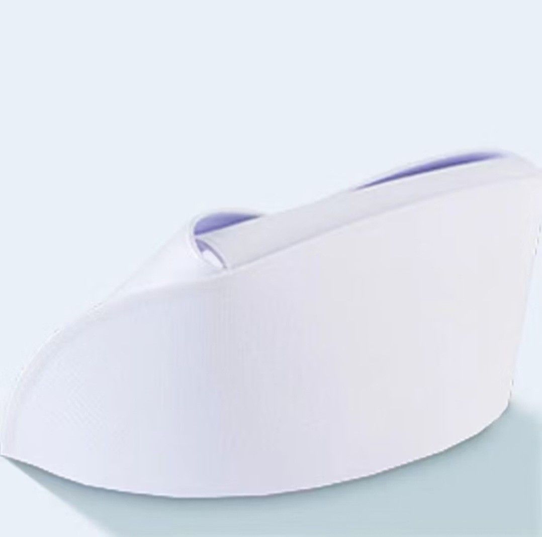 Wide Nurse Cap (Category: Medical Supplies & Tools) located in Bulacan. Submitted by _luffytaro (Listing ID 1411352548, Image 3). Description: - wide white nurse cap - square-ish shape - fold it yourself design - hardcloth 📌 mop: gcash 📌 mod: j&t.