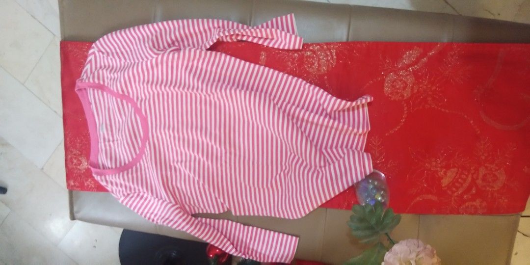 Uniqlo Stripe Pink Shirt (Category: Shirts) located in Pasig City. Submitted by castlecrest (Listing ID 1411373676, Image 3). Description: Brand :Uniqlo Color: Pink 5'0-5'3 height .