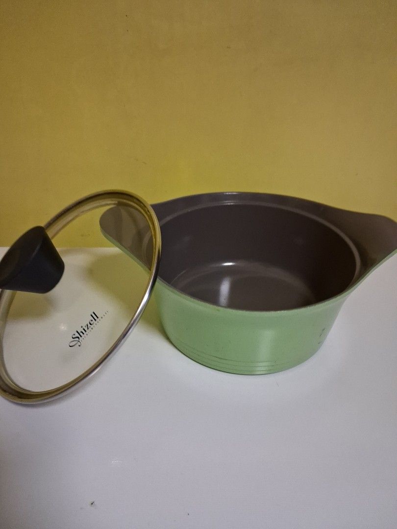 20 cm Neoflam Non-stick Casserole (Category: Cookware & Accessories) located in Makati City. Submitted by jingsaid (Listing ID 1411452590, Image 1). Description: 20 cm non-stick Neoflam Shizell c glass cover #KoreanSurplus Cookware.