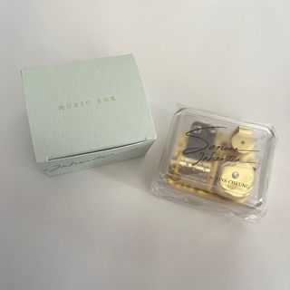 （分類：）位於 。 由 szeszeszeszec 提交（商品編號 1411522835，圖片 1）。簡介： 。