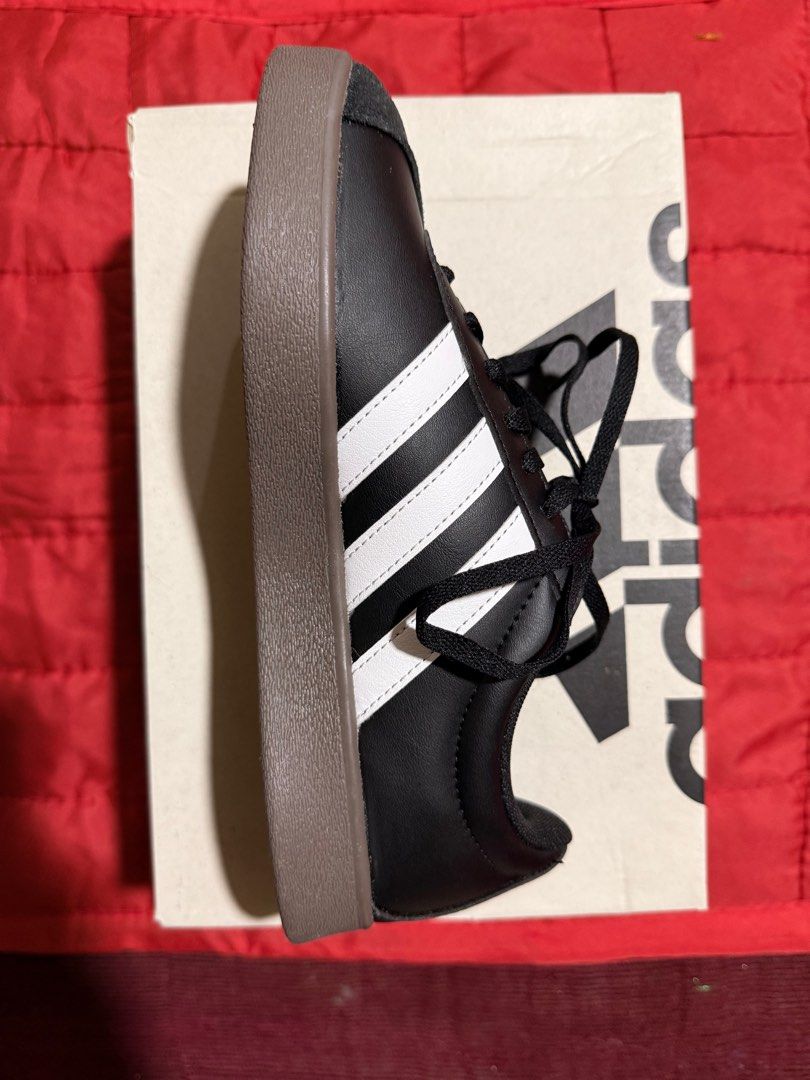 Adidas Black Sneakers (Category: Sneakers) located in Manila. Submitted by samrin27 (Listing ID 1411608656, Image 2). Description: Includes the original Adidas box. RFS: Not using .
