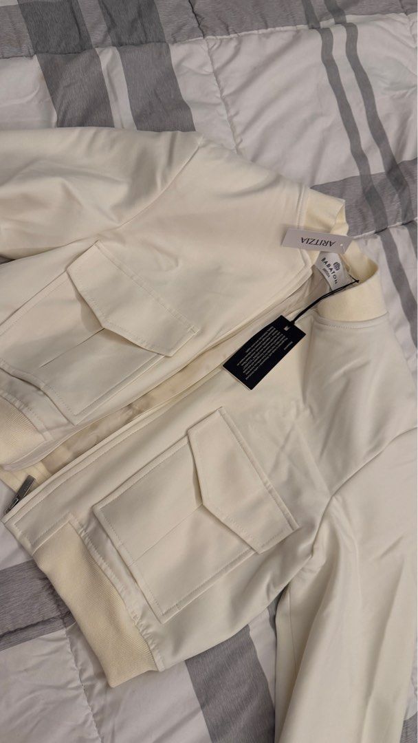 Aritzia Babaton Succession Bomber Jacket in Light Birch (Category: Coats, Jackets and Outerwear) located in Quezon City. Submitted by jkvante (Listing ID 1411524392, Image 3). Description: Brand new! Bought from Aritzia US. .