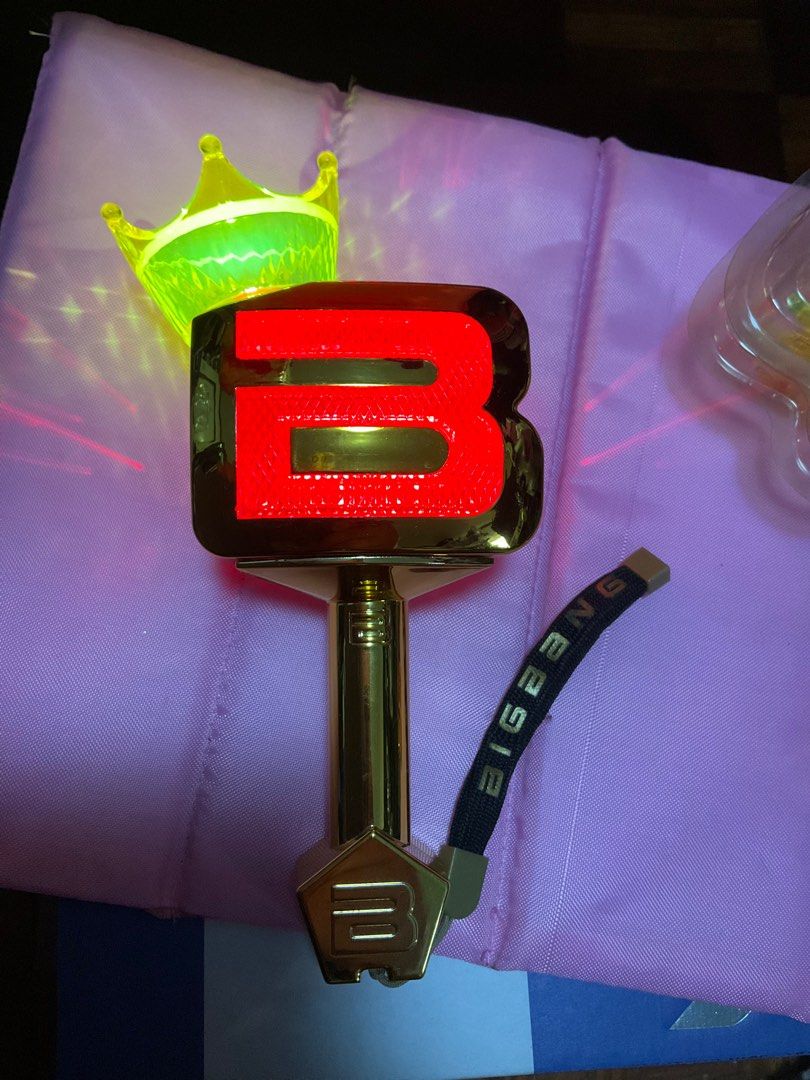 Bigbang 10th year lightstick (Good as new) (Category: K-Wave Merchandise) located in Pasay City. Submitted by pampashop (Listing ID 1411480396, Image 3). Description: Good as new Jqnuary sale Nonto buraot.