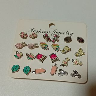 (Category: ) located in . Submitted by bellezapparel (Listing ID 1411523118, Image 1). Description: .