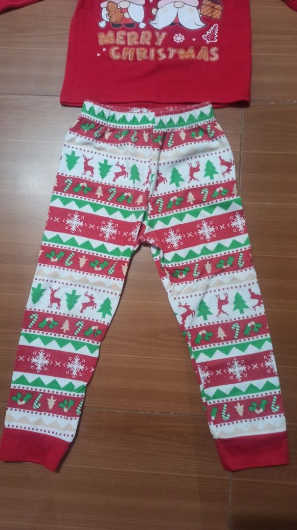 Christmas Pajama Set ( 4 yrs old) (Category: Babies & Kids Fashion) located in Las Pinas. Submitted by ejstyles (Listing ID 1411460855, Image 3). Description: Christmas Pajama Set Wore only once My son wore this when he was 4yrs old.