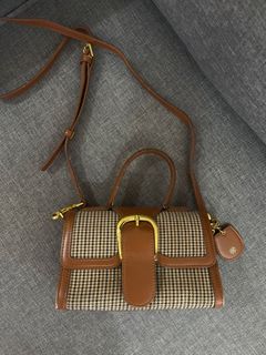 (Category: ) located in . Submitted by prelovedcloset99 (Listing ID 1411486499, Image 1). Description: .
