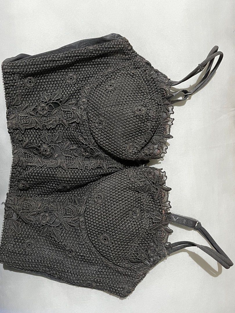 Corset Lace bralette top (Category: Others Tops) located in Manila. Submitted by chaamitoo (Listing ID 1411452524, Image 1). Description: size small .