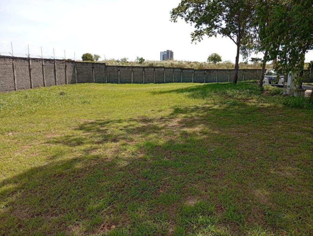 (Category: ) located in . Submitted by thatsbrokerraven (Listing ID 1411534282, Image 1). Description: .