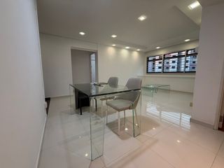 (Category: ) located in . Submitted by yiqian13 (Listing ID 1411554322, Image 1). Description: .