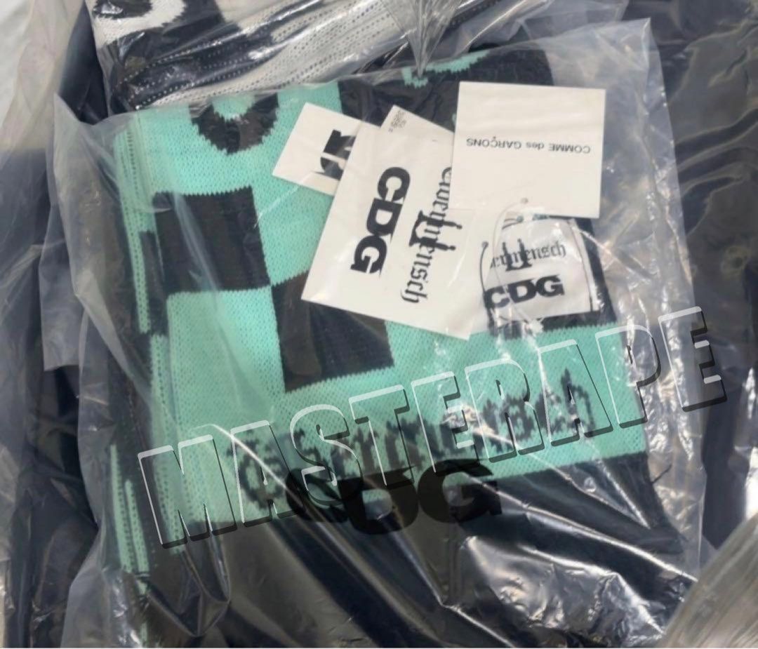 CDG G-DRAGON Ubermensch Checkered Stole CDG x G-Dragon Unveil the