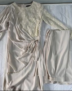 (Category: ) located in . Submitted by cherriespreloved88 (Listing ID 1411557644, Image 1). Description: .