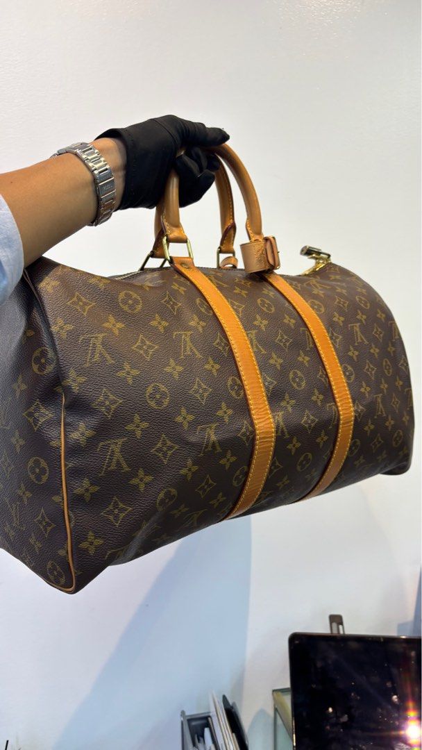 LOUIS VUITTON Keepall 45 Monogram Canvas Travel Bag (Category: Luxury Bags & Wallets) located in Taguig. Submitted by shoppersluxe2394 (Listing ID 1411467031, Image 3). Description: .