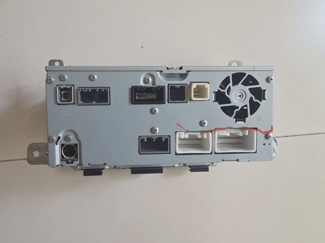 Mitsubishi Montero 2022 Head Unit (Category: Audio, Video, Alarm and other Electronic Accessories) located in Quezon City. Submitted by carou22290 (Listing ID 1411481387, Image 3). Description: touch screen not responsive and intermittent.