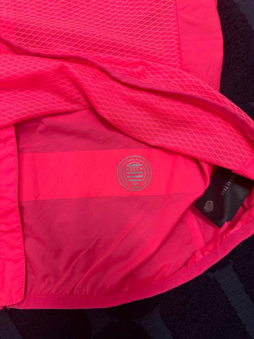 Rapha (Category: Activewear) located in Kuala Lumpur. Submitted by bellahfapparels (Listing ID 1411534228, Image 3). Description: Cleaning Close End Year I dont wear it anymore , only used twice..