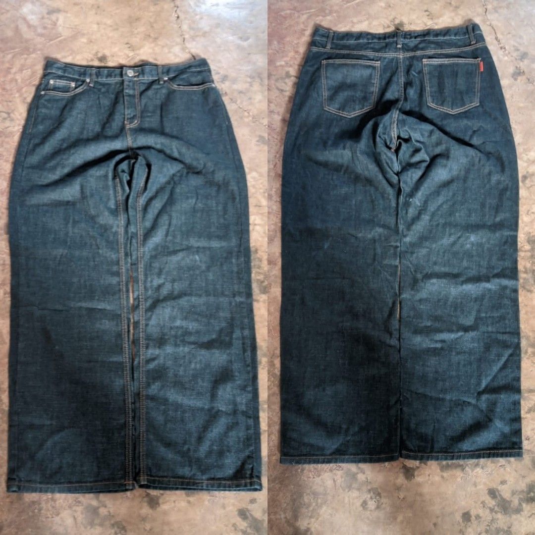 Raw Denim Baggy Pants (Category: Jeans) located in Agdangan. Submitted by mace_based (Listing ID 1411566308, Image 1). Description: Size 38 Length 44 Thigh 13 Leg hole 10 Issue: See last pic Color may vary due to lighting 500+sf.
