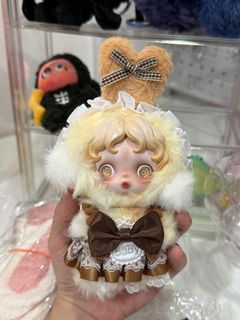 (Category: ) located in . Submitted by figureboxseller (Listing ID 1411534405, Image 1). Description: .