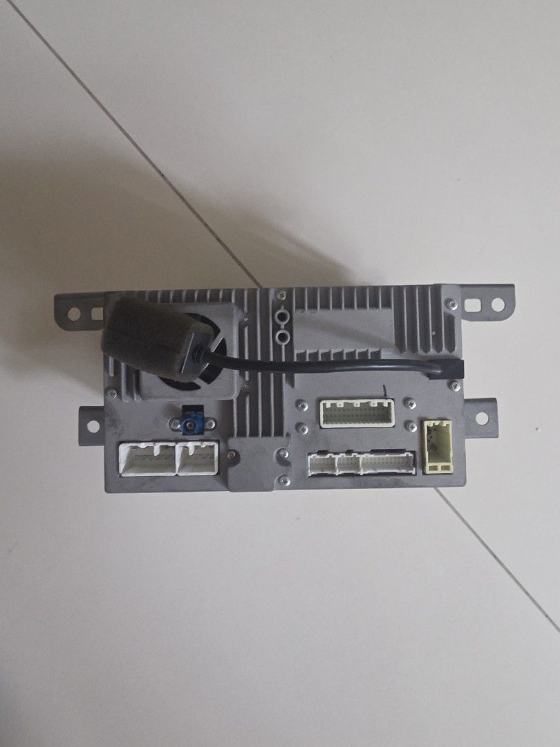 Toyota 2018 Head Unit (Category: Audio, Video, Alarm and other Electronic Accessories) located in Quezon City. Submitted by carou22290 (Listing ID 1411481833, Image 3). Description: touch screen unresponsive.