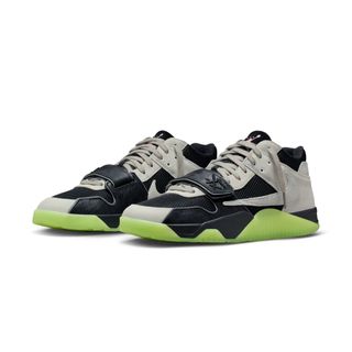 (Category: ) located in . Submitted by sneakykicks (Listing ID 1411514422, Image 1). Description: .