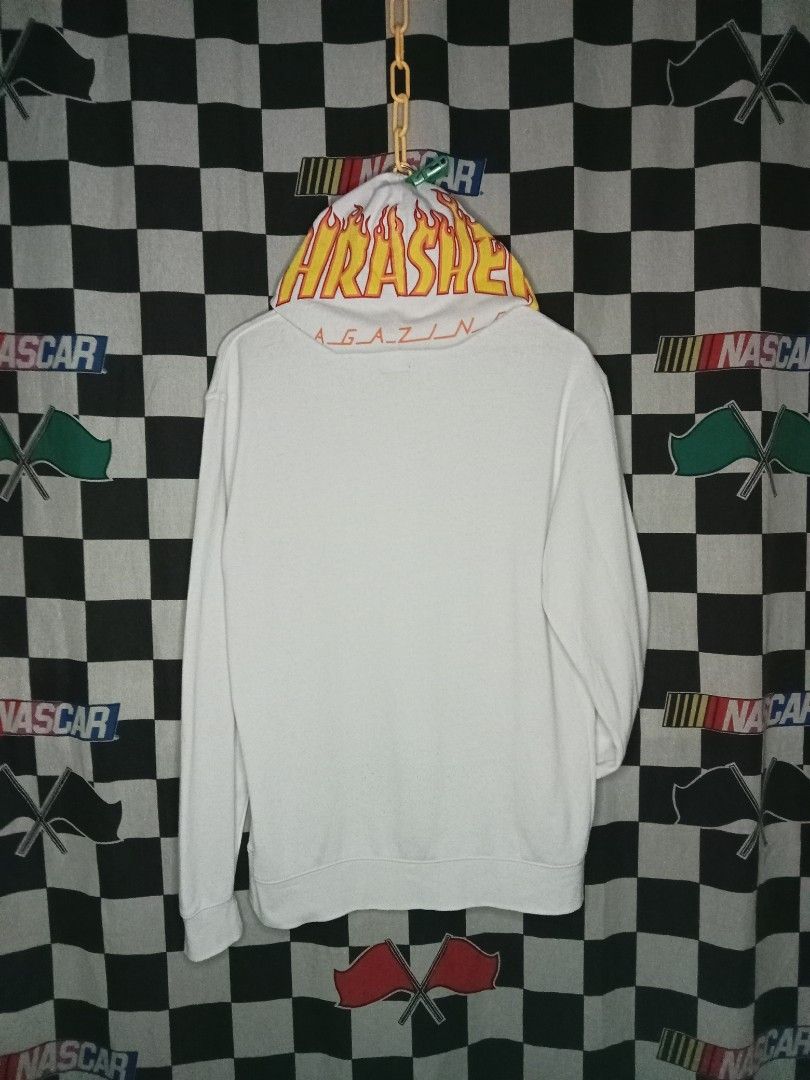 Vans x Thrasher hoodie (Category: Hoodies) located in Bagabag. Submitted by thrift_stories96 (Listing ID 1411592208, Image 1). Description: Vans x Thrasher hoodie Small oversize fits Large Length - 27.5 Width - 22.5 Condition - 8/10 Flaw - crackprints,fine lints.