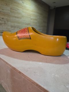 (Category: ) located in . Submitted by ourwardrobe (Listing ID 1411558185, Image 1). Description: .