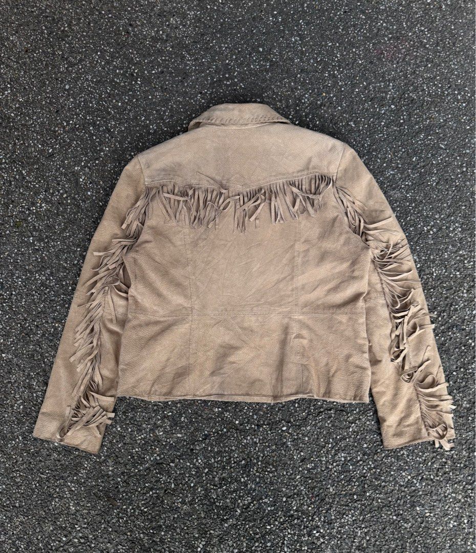 Vintage Winlit Suede Fringe Leather Jacket (Category: Coats, Jackets and Outerwear) located in Quezon City. Submitted by though.bare (Listing ID 1411490437, Image 2). Description: Fits on L up to XL for Women In good, worn condition. Width : 22" Length : 23" Sleeve : 25" Shoulder : 17" Listings not marked sold/reserved are available for purchase Feel free to send me a DM for inquiries! Payment thru GCash/Maya only These are preloved/used items, m