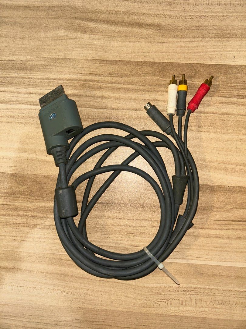 Xbox AV Cable (Category: Xbox) located in Binalonan. Submitted by roncabacang (Listing ID 1411525855, Image 1). Description: - Original Xbox AV cable - Connects to your console - RCA connectors for audio and video S-video. Tested and working. Official accesory Meetup: Savemore Binalonan (Pangasinan) Shipping: via JnT or LBC COP Payment: Gcash.