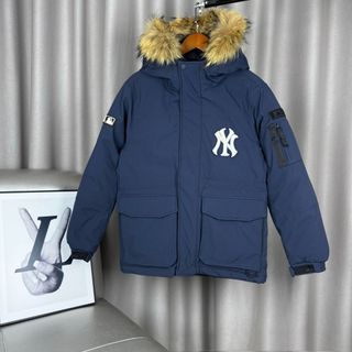 (Category: ) located in . Submitted by fashion.luxe (Listing ID 1411694193, Image 1). Description: .