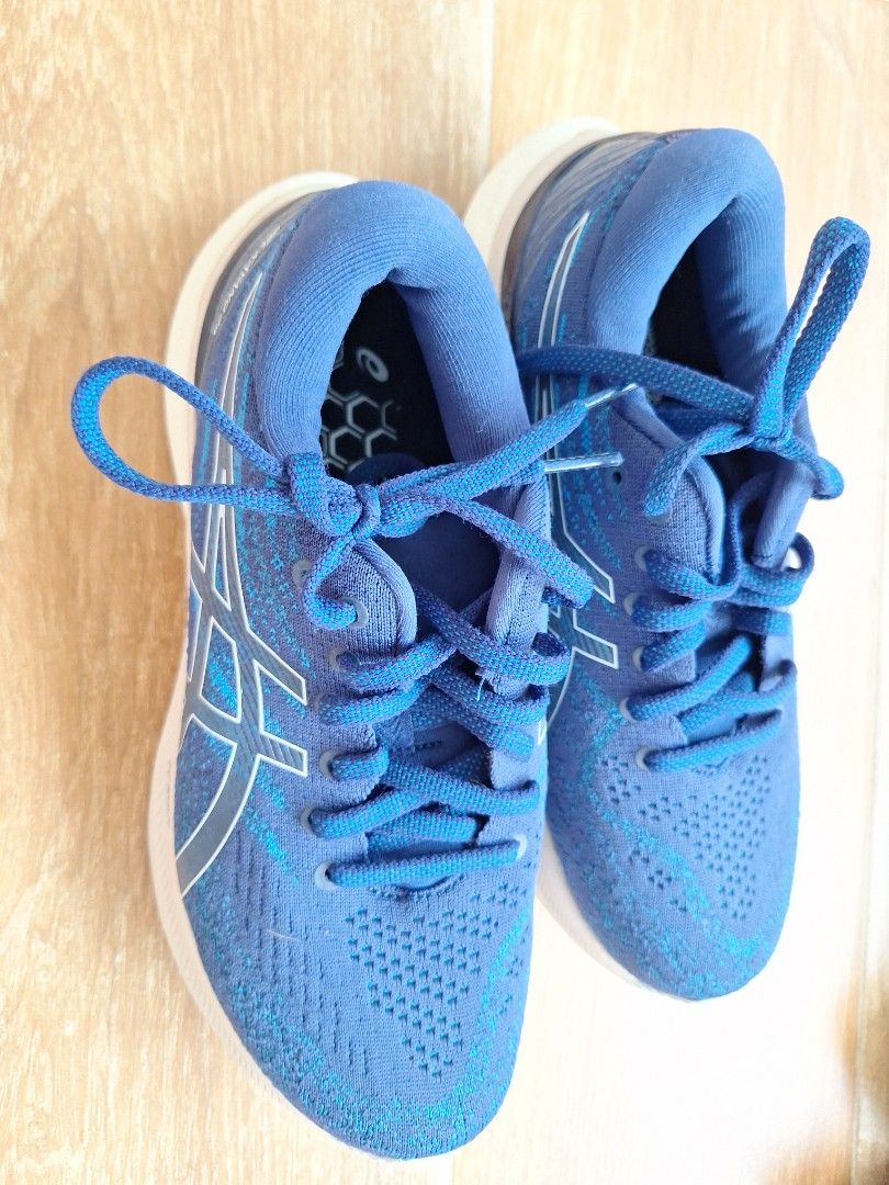 Asics Gel-Kayano 29 Running Shoes - US 6.5 (Category: Sneakers) located in Singapore. Submitted by lululychee (Listing ID 1411622728, Image 1). Description: Eur 37.5/US6.5, suitable for wide feet Extremely comfy! Kayano comfort is unbeatable🤗 selling because its sliiightly too big for me and hence worn less than 5 times.