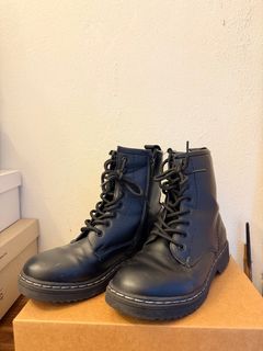(Category: ) located in . Submitted by the.impulsive.shopper (Listing ID 1411664315, Image 1). Description: .