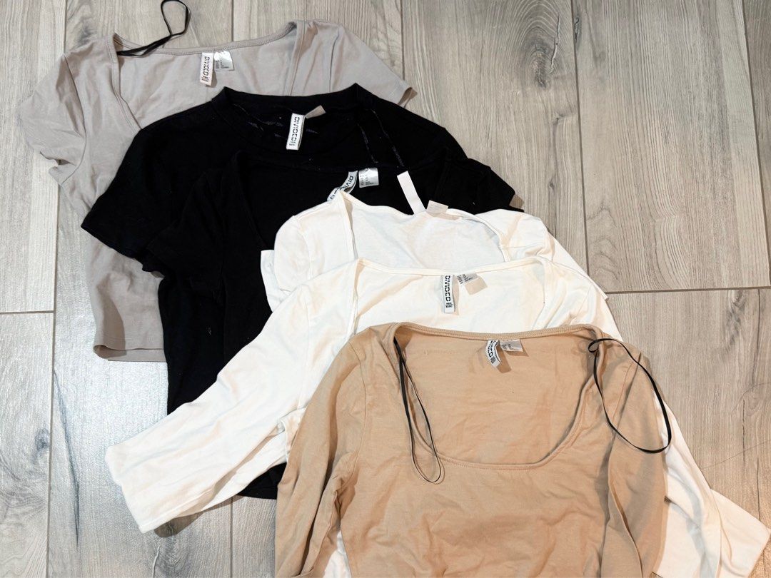 BUNDLE GET ALL H&M Crop Tops Body Con Basic Tees Baby tees bundle (Category: Others Tops) located in Marikina City. Submitted by cheruboo (Listing ID 1411763912, Image 1). Description: - SUPER SALE! 500 for all 6 tops H&M Crop Top Collection - Colors: Black, White, Beige, Gray - Styles: Short-sleeved & Long-sleeved - Neckline: Scoop - Perfect for layering or casual wear -200 Pesos Each.