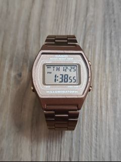 (Category: ) located in . Submitted by cameras.n.watches (Listing ID 1411656588, Image 1). Description: .