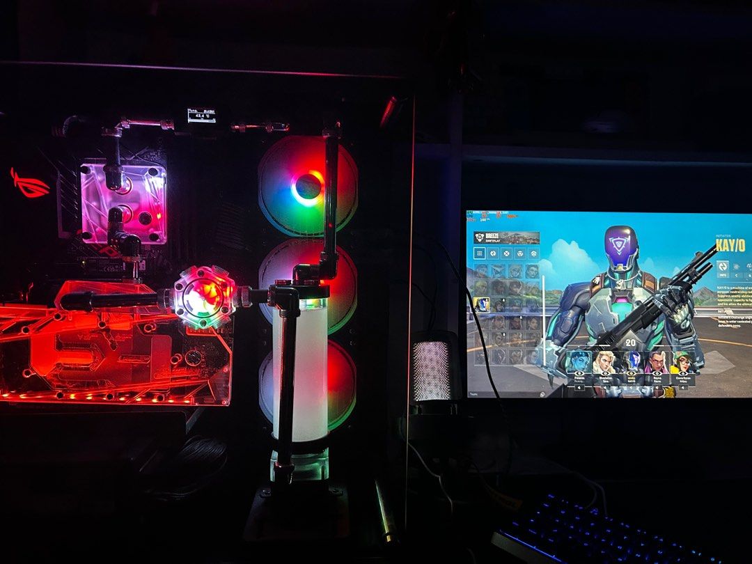 Custom built gaming PC65561099361025113