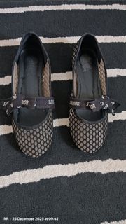 (Category: ) located in . Submitted by deeanaapreloved (Listing ID 1411622157, Image 1). Description: .
