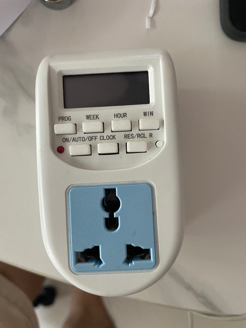 Digital Timer Switch (Category: Electrical, Adaptors & Sockets) located in Singapore. Submitted by bigbear2015 (Listing ID 1411628464, Image 1). Description: .