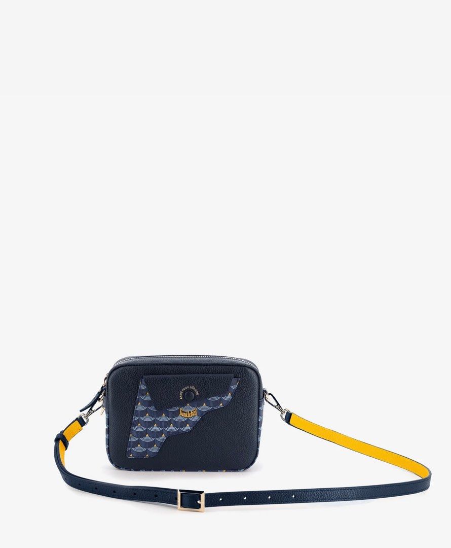 Fauré Le Page Calibre Soft Bag 17 (Category: Luxury Bags & Wallets) located in Quezon City. Submitted by mxnjxlvr (Listing ID 1411713302, Image 1). Description: - Price is negotiable - No box, only dust bag - Meetups within Metro Manila Area Rfs: Used it only like 5-7x as its not my style (Open to trade for other girly type bags) .