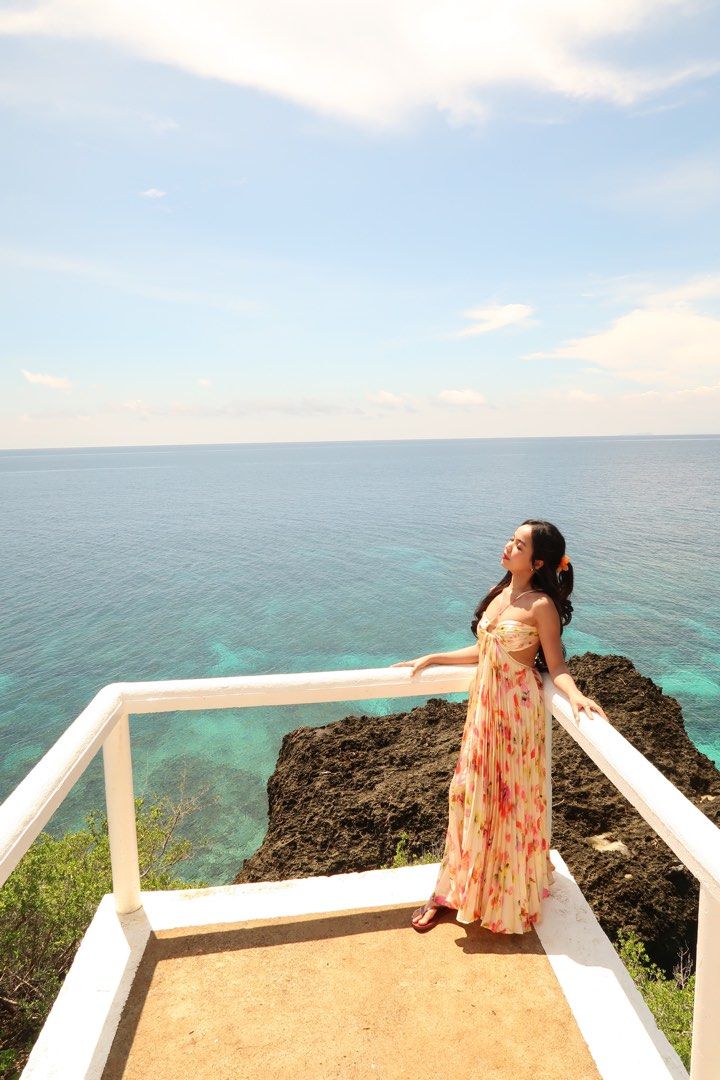 Floral Maxi Dress (Category: Dresses) located in Imus. Submitted by _shalinvm (Listing ID 1411633462, Image 3). Description: Can fit up to XS-M Worn once .
