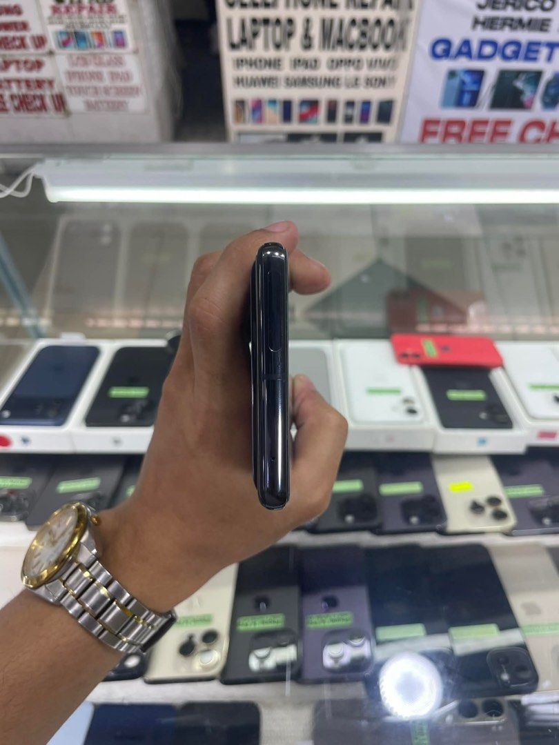 Google Pixel 7 Pro 128gb FU US No issue (Category: Google Pixel) located in San Juan City. Submitted by keannagadgetph (Listing ID 1411778700, Image 3). Description: Available Units for today's POST! Google Pixel 7 Pro / 128gb / FU - any colors available (price may vary) - good condition - 95% Makinis - Good battery - no issue / repair - US Variant ~ Accepting SWAP / TRADE IN / INSTALLMENT / BINTA UNIT ~ CASH ON DELIVERY METRO MANILA / LBC PAYMEN