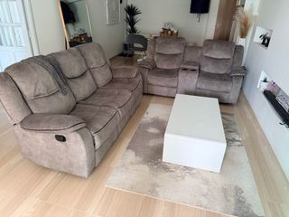 (Category: ) located in . Submitted by ahleep (Listing ID 1411660463, Image 1). Description: .