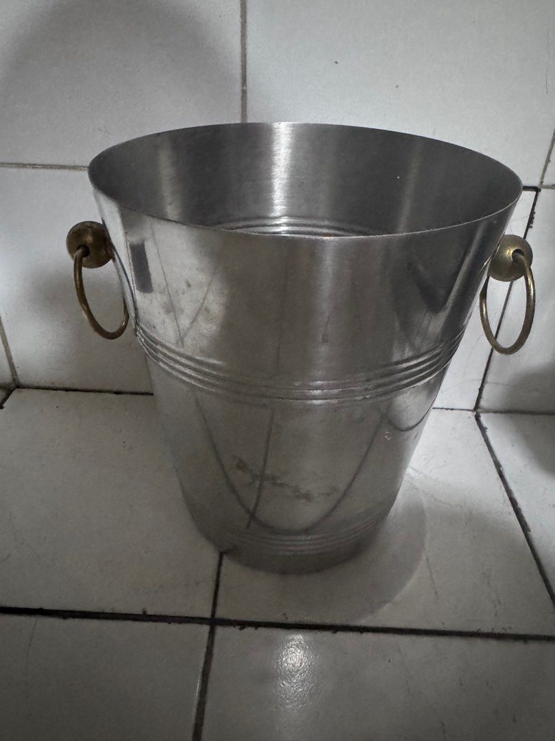 Ice bucket wine bucket (Category: Dinnerware & Cutlery) located in Quezon City. Submitted by prelovedsaleitems (Listing ID 1411641223, Image 1). Description: .