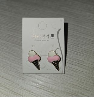 (Category: ) located in . Submitted by user826382936 (Listing ID 1411771895, Image 1). Description: .