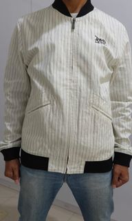 (Kategori: ) berada di . Dikirim oleh omcomo (ID iklan 1411647381, Gambar 1). Deskripsi: .